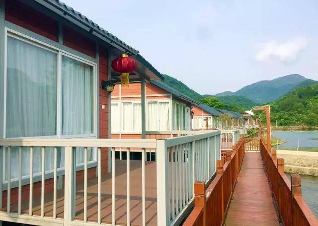 【清远·英德】【怀旧与现代的碰撞】元旦专场!499元抢英德云水谣清溪小筑房+奥园巧克力王国门票!体验木屋石溪中漫步,花海里骑行,打卡英德新晋网红景点~
