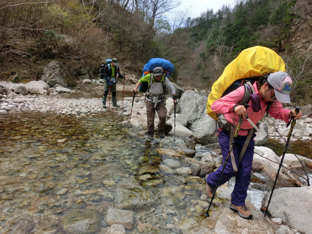 西娃娃沟穿越高冠峪,深入秦岭秘境