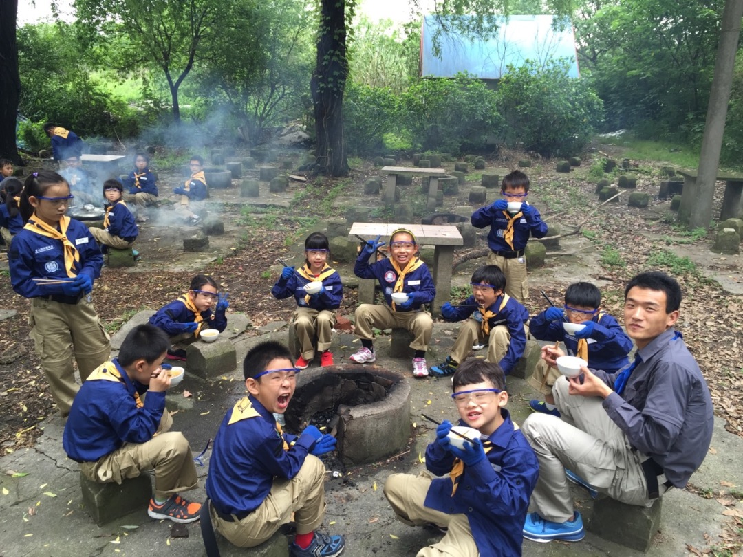 荒野求生专业-野外炊食训练营