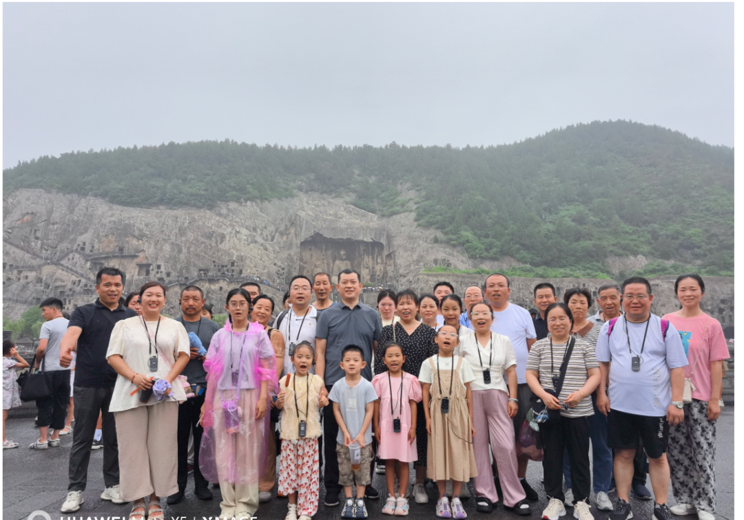 山东君道2024年员工携家属河南开封府、少林寺、龙门石窟、云台山、红旗渠五日游圆满结束！(图27)