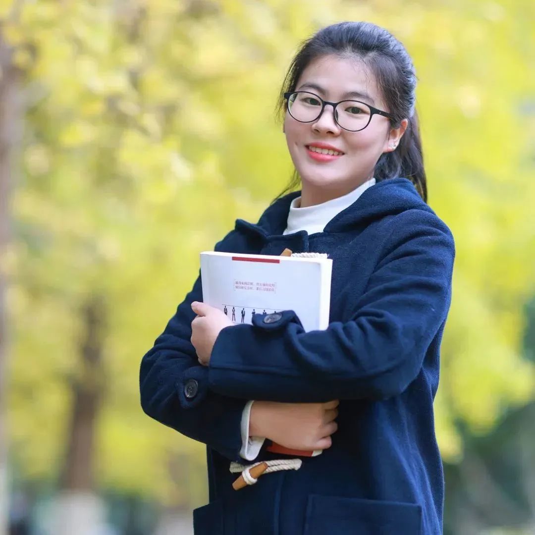 商学院 戴雨婷气势磅礴深情的朗诵正值青春,无畏前行百年后的我们一