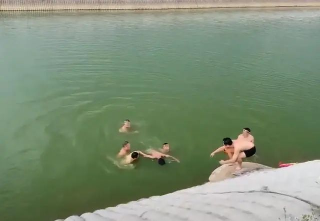图片关键词
