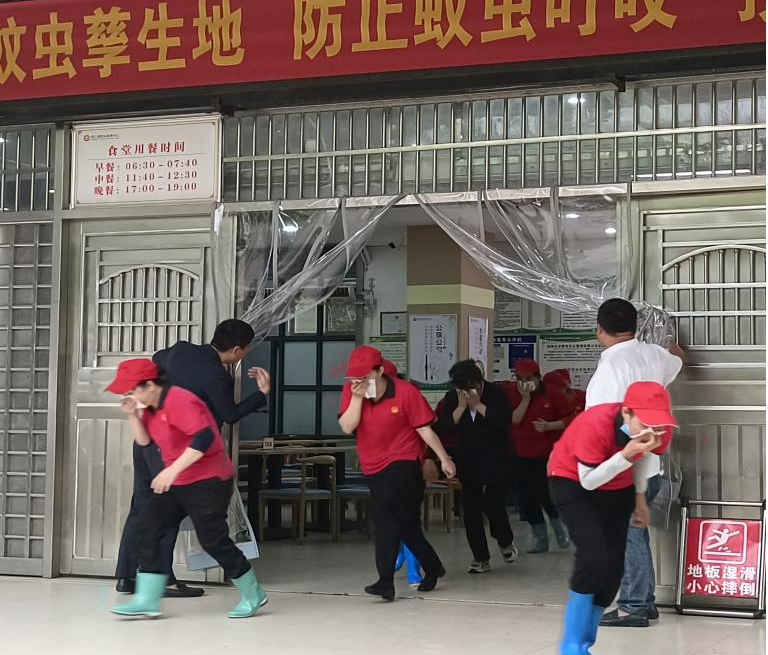 2025年春季学期昌江县职业教育中心开展火灾疏散应急演练(图8) 2025年春季学期昌江县职业教育中心开展火灾疏散应急演练(图8)