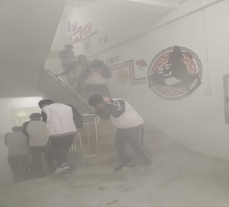 2025年春季学期昌江县职业教育中心开展火灾疏散应急演练(图5) 2025年春季学期昌江县职业教育中心开展火灾疏散应急演练(图5)