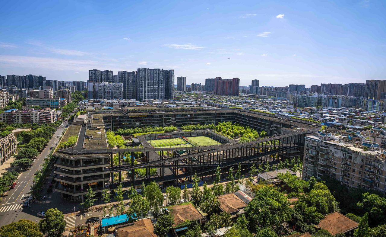 《與大師同行:用視頻玻璃重構(gòu)城市空間的商業(yè)價值》 《與大師同行:用視頻玻璃重構(gòu)城市空間的商業(yè)價值》