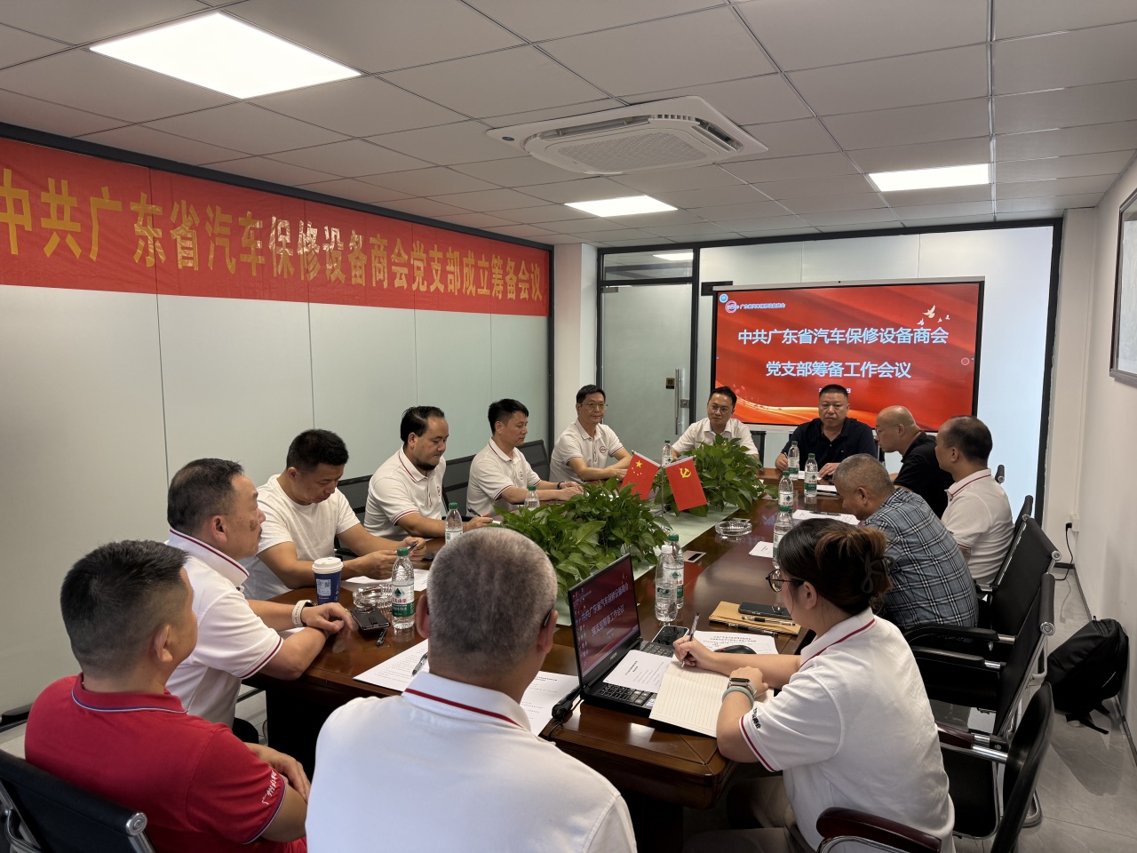 广州旺众智能科技有限公司-汽车教学实训设备，教育装备产品的研发，生产与销售