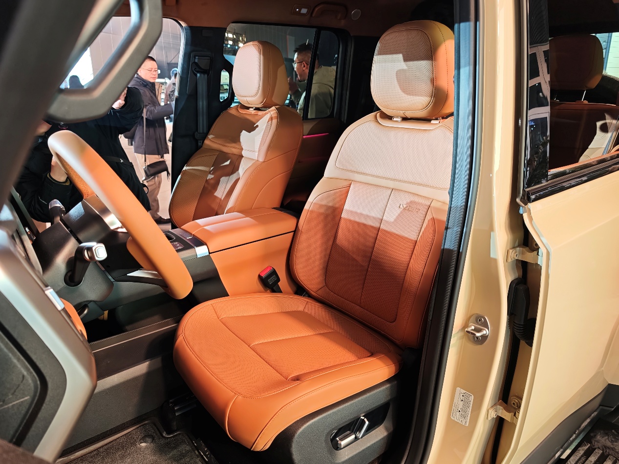 地平线HSD全新量产车型iCAR V27正式上市 售价16.98万元起