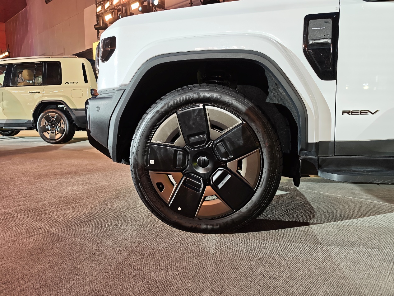 地平线HSD全新量产车型iCAR V27正式上市 售价16.98万元起