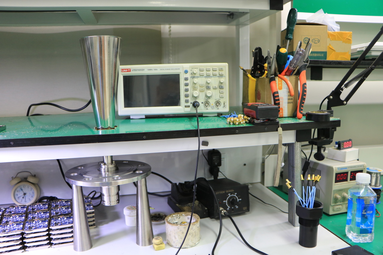 拆机看门道：拆解主流与国产雷达物位计，硬件差异究竟在哪？