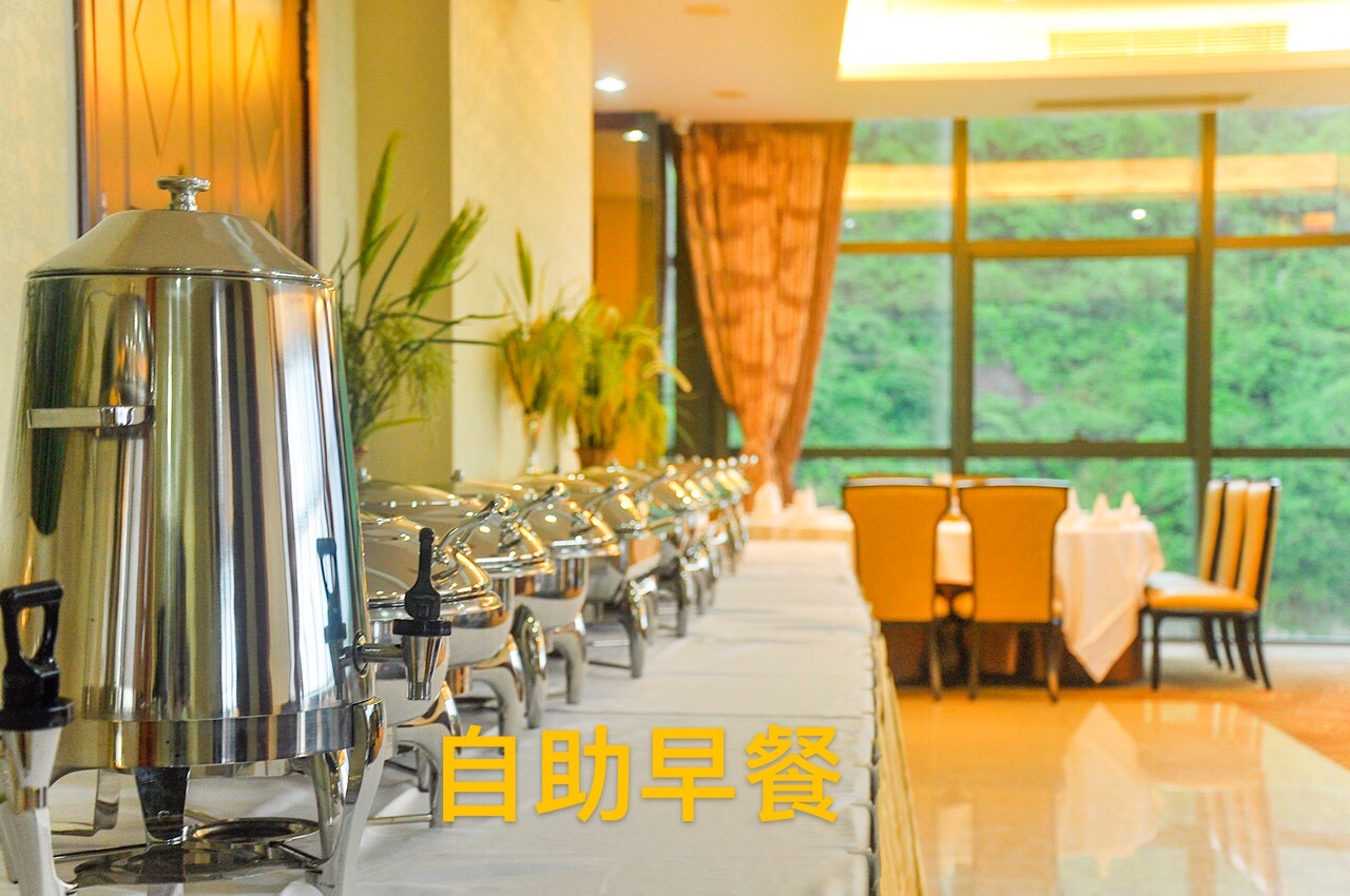 玩转暑假!深圳世纪海景酒店￥1699=2房1厅公寓房+四人人早餐，享受海天一线，下楼即到沙滩，与香港西贡隔海相望!