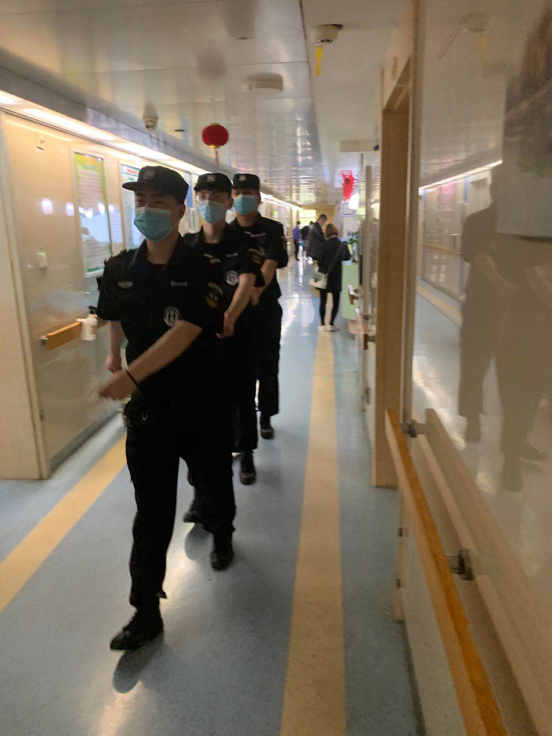 卫事康超凡战队：“黑衣战士”的风采